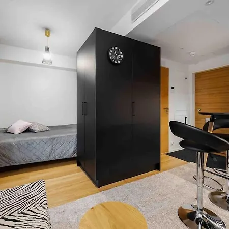 Апартаменты Sari's Luxury In The Center *